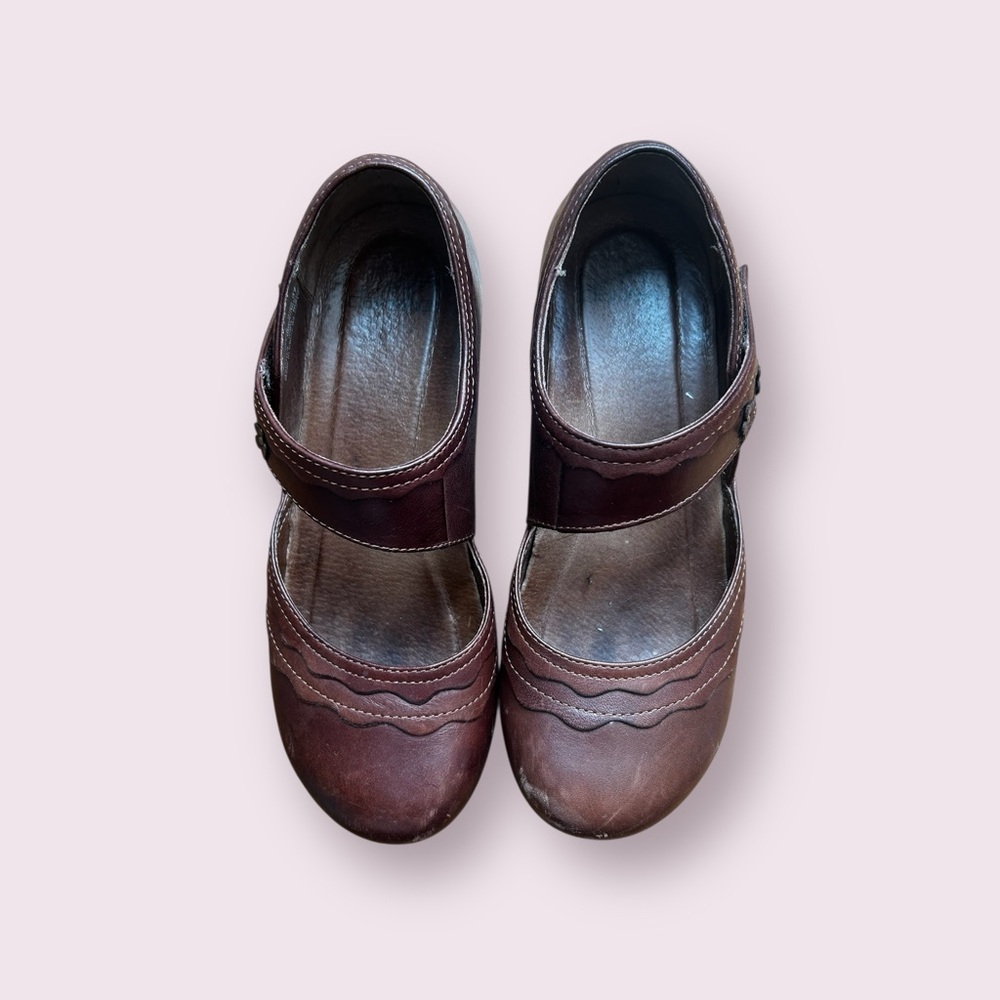Dansko Harlow Mary Jane Shoes
Women’s Size 37 - Picture 8 of 9